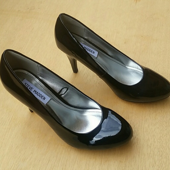 Steve Madden Shoes - Steve Madden heels P- Lonni Patent Leather black